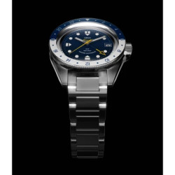 Yema Navygraf GMT bracelet acier 38,5 mm