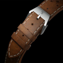 Echelle tachymetrique noire et boitier acier 39mm montre Yema Rallygraf